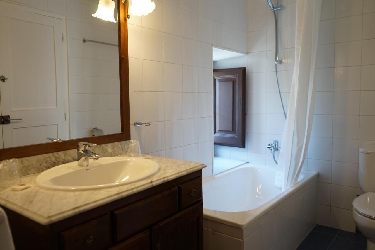 Fonda Biayna Hotel Bellver De Cerdanya Luaran gambar