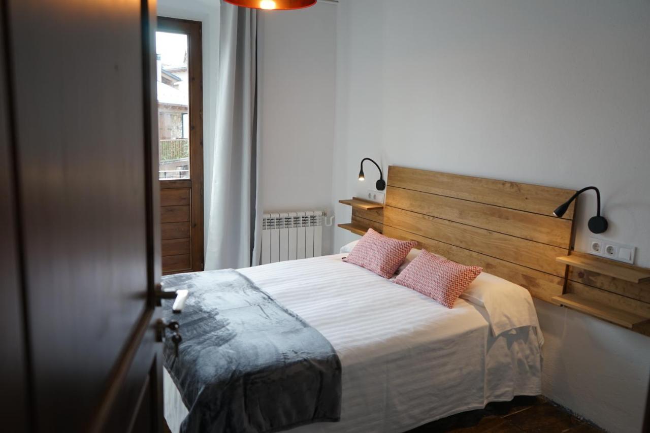 Fonda Biayna Hotel Bellver De Cerdanya Luaran gambar
